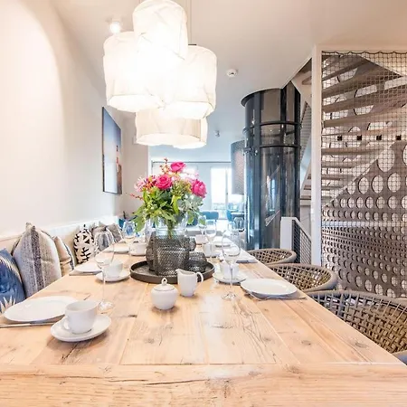 Hafen27list, Haus 8 * ליסט